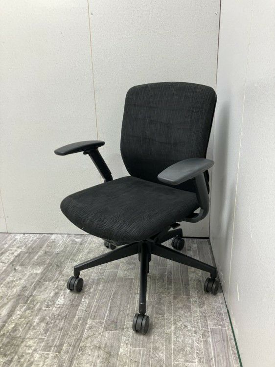 三重県にて ウチダ（内田洋行） 可動肘付クレネチェア  を買取致しました。