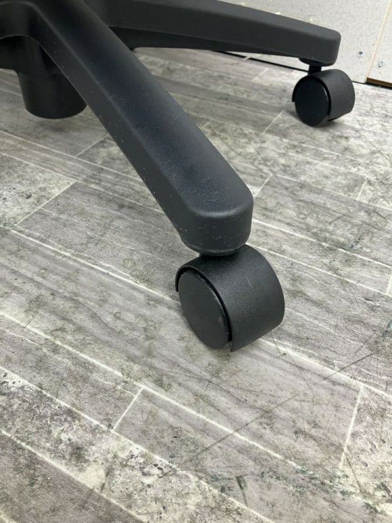 愛知県にて イトーキ コルトチェア  を買取致しました。