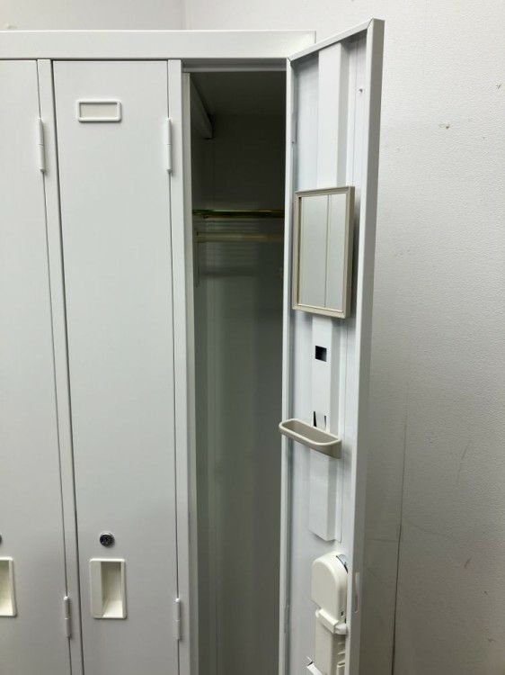 岐阜県にて コクヨ 5人用ロッカー  を買取致しました。