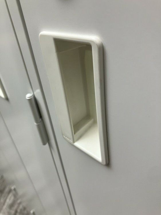 岐阜県にて コクヨ 5人用ロッカー  を買取致しました。