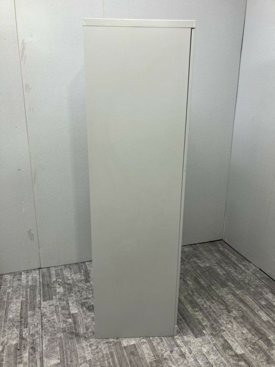 岐阜県にて 東京鋼器 2人用ロッカー  を買取致しました。