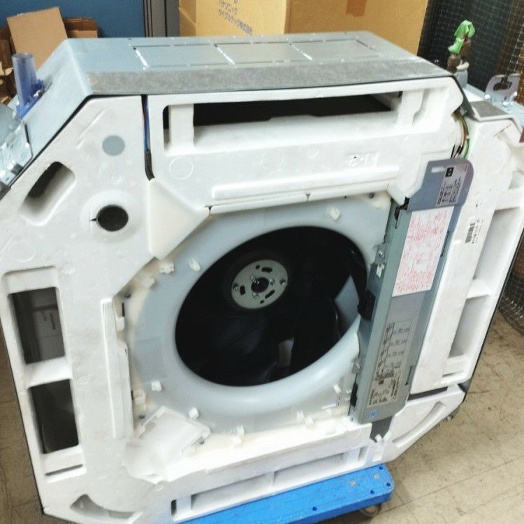 愛知県にて DAIKIN/ダイキン 2018年製天カセエアコン SZRC40BCV を買取致しました。