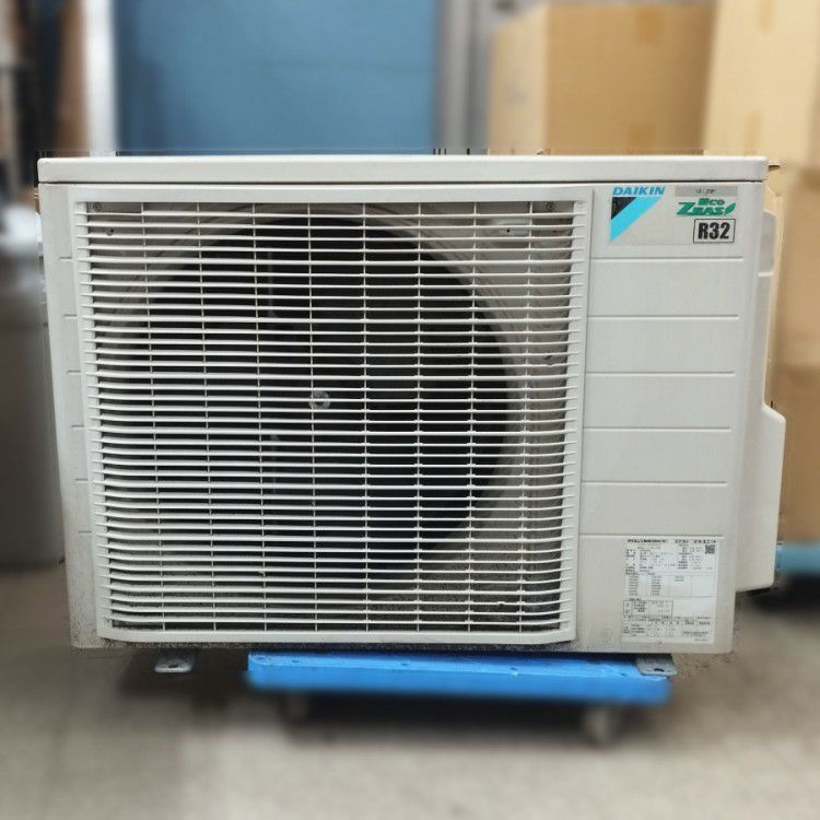 愛知県にて DAIKIN/ダイキン 2018年製天カセエアコン SZRC40BCV を買取致しました。