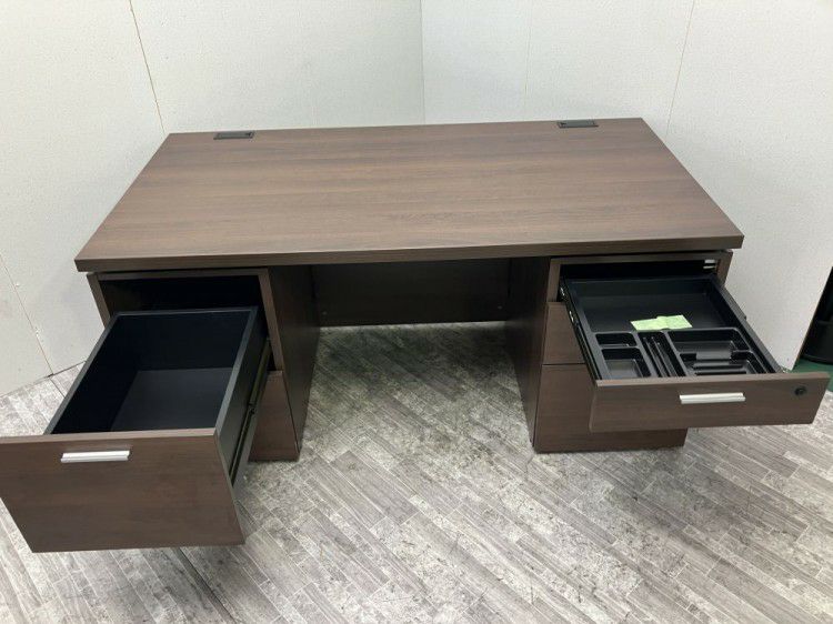 岐阜県にて コクヨ 役員用1600両袖デスク  を買取致しました。