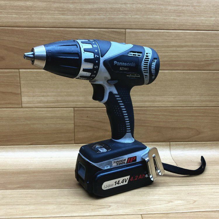三重県にて パナソニック 充電ドリルドライバー EZ7441LS2S-H を買取致しました。
