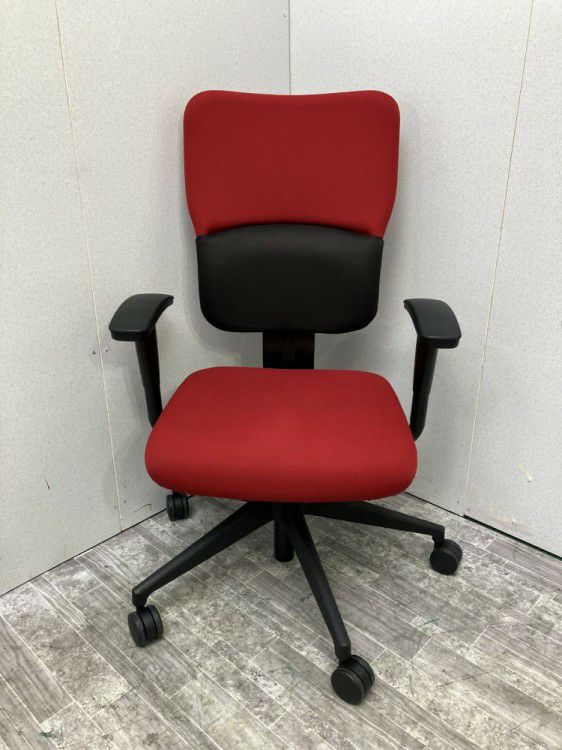 愛知県にて スチールケース 可動肘付レッツピーチェア  を買取致しました。