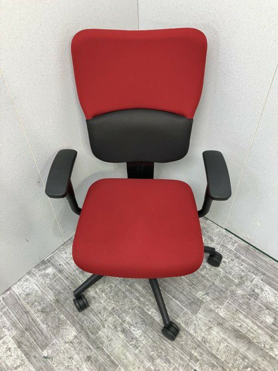 愛知県にて スチールケース 可動肘付レッツピーチェア  を買取致しました。