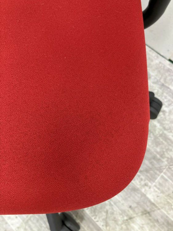 愛知県にて スチールケース 可動肘付レッツピーチェア  を買取致しました。