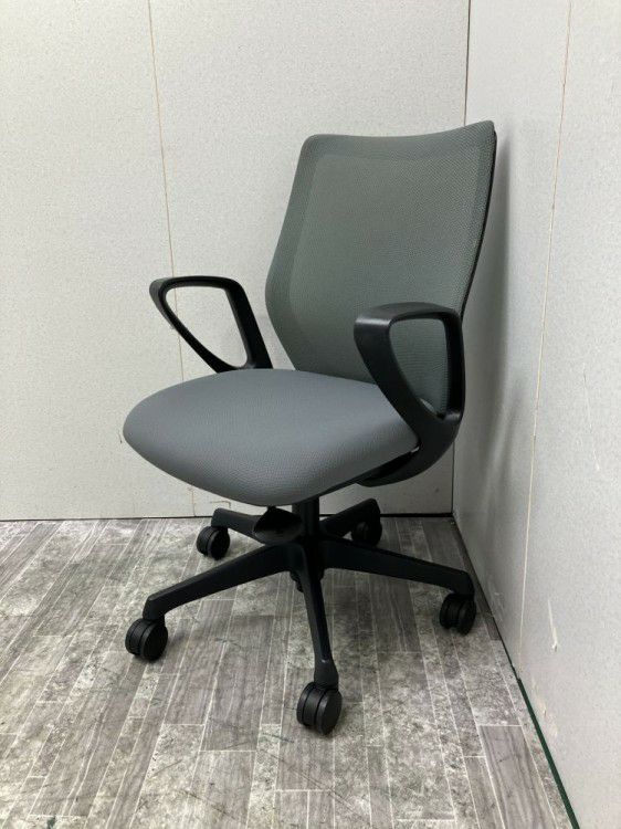 岐阜県にて オカムラ 固定肘付CG-Mチェア  を買取致しました。
