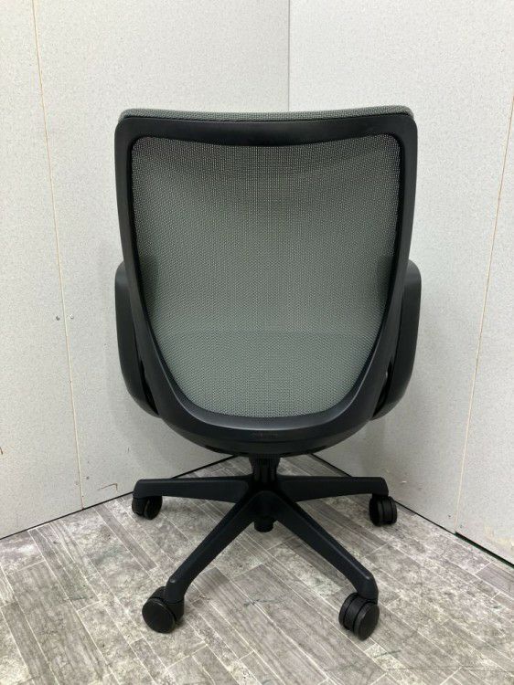 岐阜県にて オカムラ 固定肘付CG-Mチェア  を買取致しました。