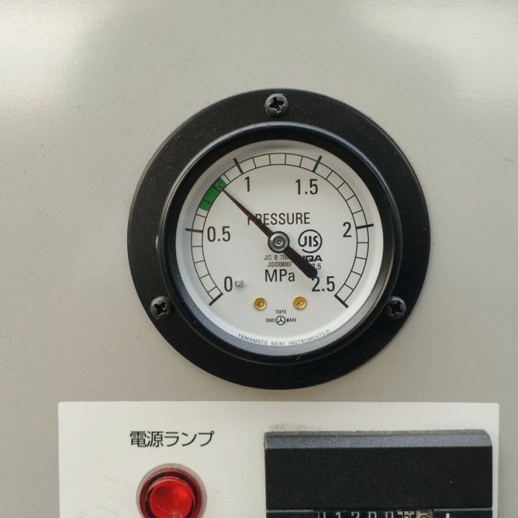 愛知県にて アネスト岩田 5馬力コンプレッサ CFP37CF-8.5D を買取致しました。