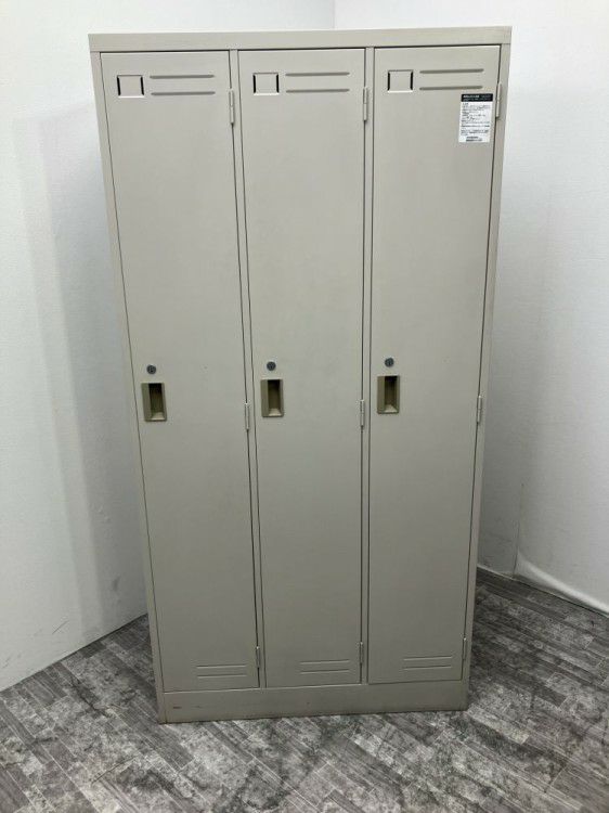 岐阜県にて コクヨ 3人用ロッカー  を買取致しました。