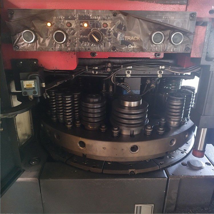 三重県にて AMADA/アマダ ターレットパンチプレス ARIES-2452 を買取致しました。