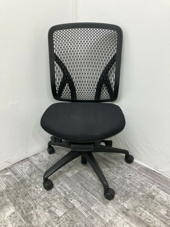 岐阜県にて INABA/イナバ イエラチェア  を買取致しました。