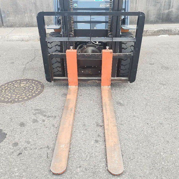 愛知県にて TOYOTA/トヨタ ガソリンエンジンフォークリフト 02-8FGL25 を買取致しました。