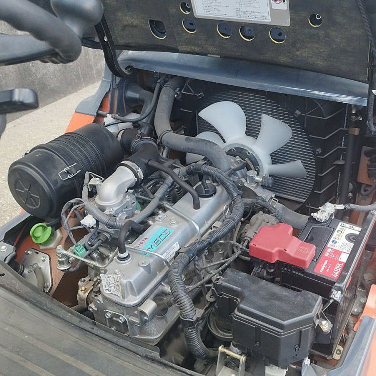 愛知県にて TOYOTA/トヨタ ガソリンエンジンフォークリフト 02-8FGL25 を買取致しました。