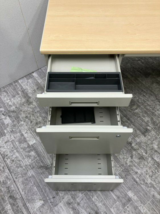 愛知県にて トヨスチール 1200片袖デスク  を買取致しました。