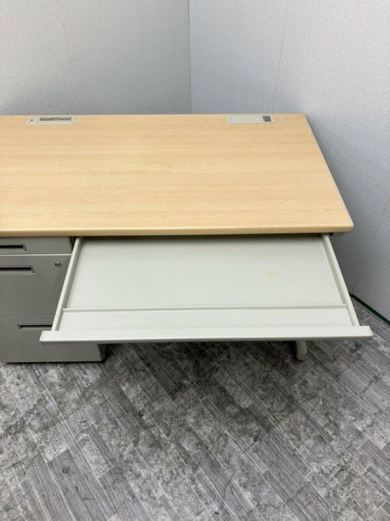 愛知県にて トヨスチール 1200片袖デスク  を買取致しました。