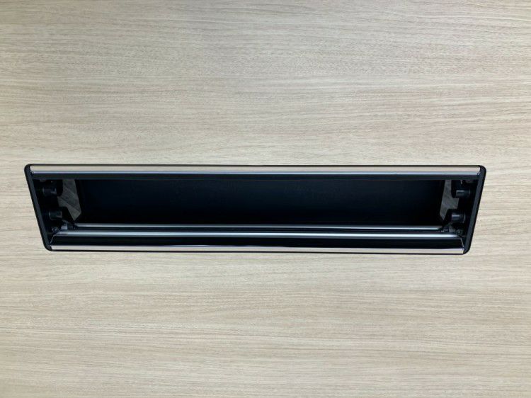 愛知県にて オカムラ 1800ミーティングテーブル  を買取致しました。