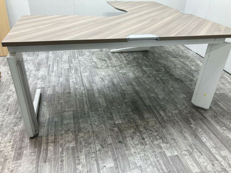 愛知県にて オカムラ 1600L型デスク  を買取致しました。