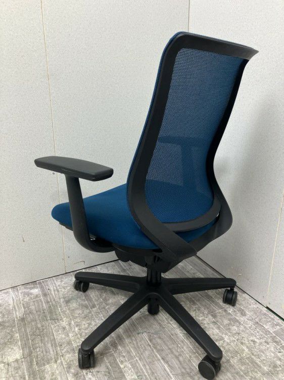 岐阜県にて コクヨ 固定肘付ミトラチェア  を買取致しました。