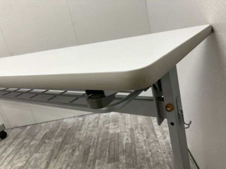 岐阜県にて  1800サイドスタックテーブル  を買取致しました。