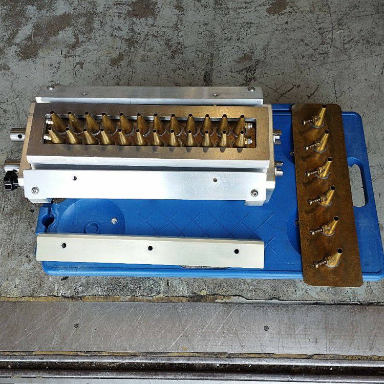 岐阜県にて 飯田製作所 高性能デポジッター K-2000 を買取致しました。