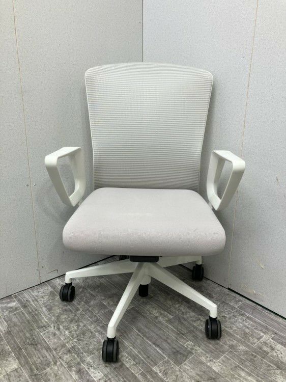 三重県にて ウチダ（内田洋行） 固定肘付エルフィチェア  を買取致しました。