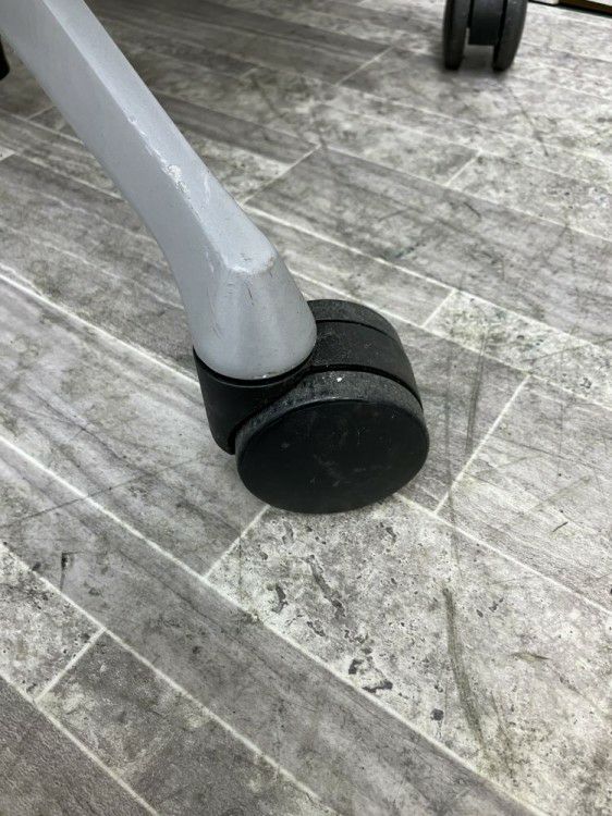 岐阜県にて オカムラ コーラルチェア  を買取致しました。