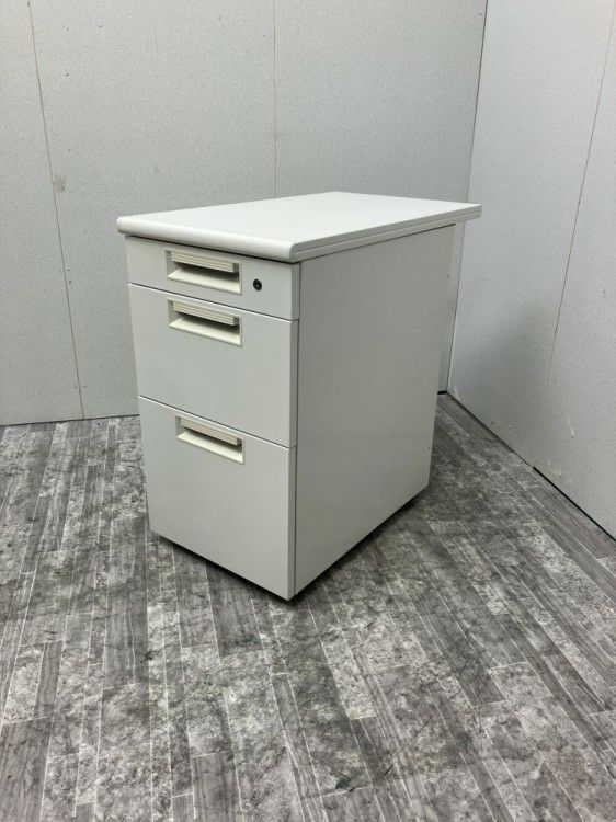 三重県にて プラス 3段脇机  を買取致しました。