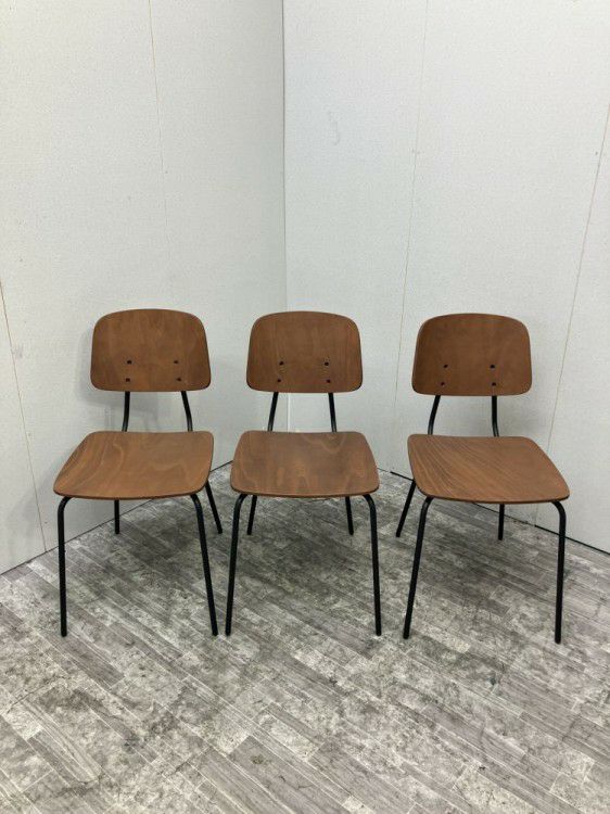 三重県にて イトーキ ミーティングチェア3脚セット  を買取致しました。