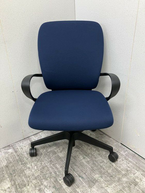 三重県にて イトーキ 固定肘付フルゴチェア  を買取致しました。