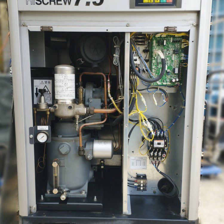岐阜県にて 日立 スクリューコンプレッサ OSP-7.5M6ARN を買取致しました。