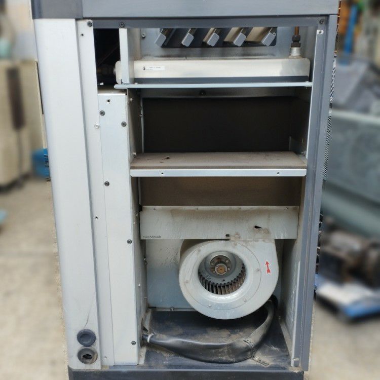 岐阜県にて 日立 スクリューコンプレッサ OSP-7.5M6ARN を買取致しました。