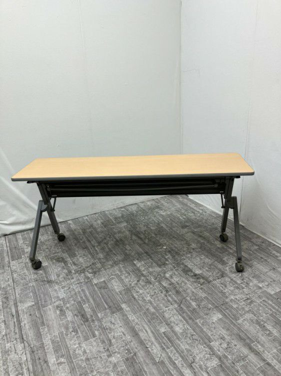 愛知県にて イトーキ 1500サイドスタックテーブル  を買取致しました。