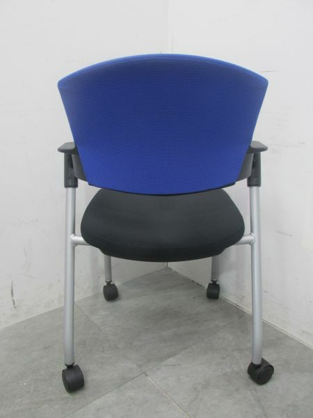 岐阜県にて コクヨ スタッキングチェア  を買取致しました。