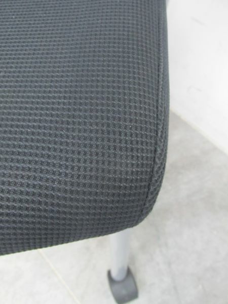 岐阜県にて コクヨ スタッキングチェア  を買取致しました。