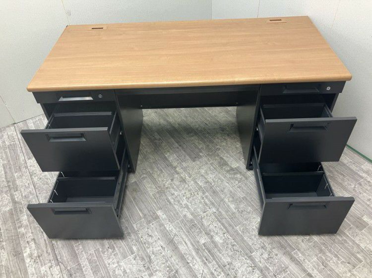 静岡県にて プラス 1500両袖デスク を買取致しました。