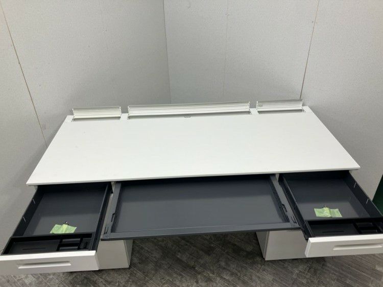 静岡県にて コクヨ 1600両袖デスク  を買取致しました。