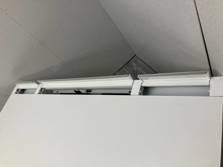 静岡県にて コクヨ 1600両袖デスク  を買取致しました。