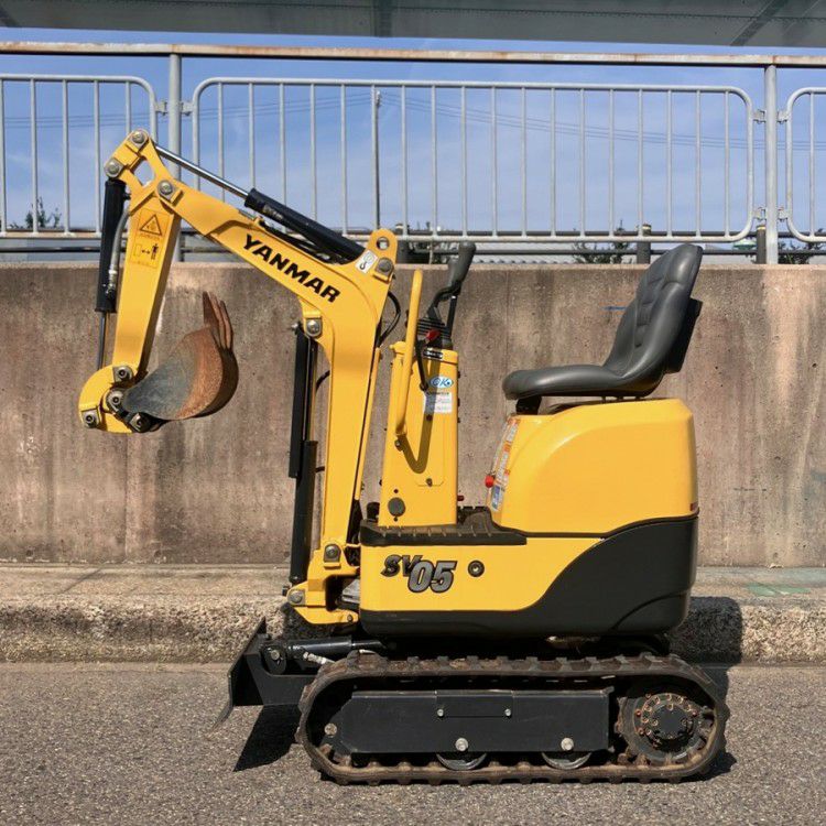 三重県にて YANMAR/ヤンマー 超ミニショベル SV05-B-R を買取致しました。