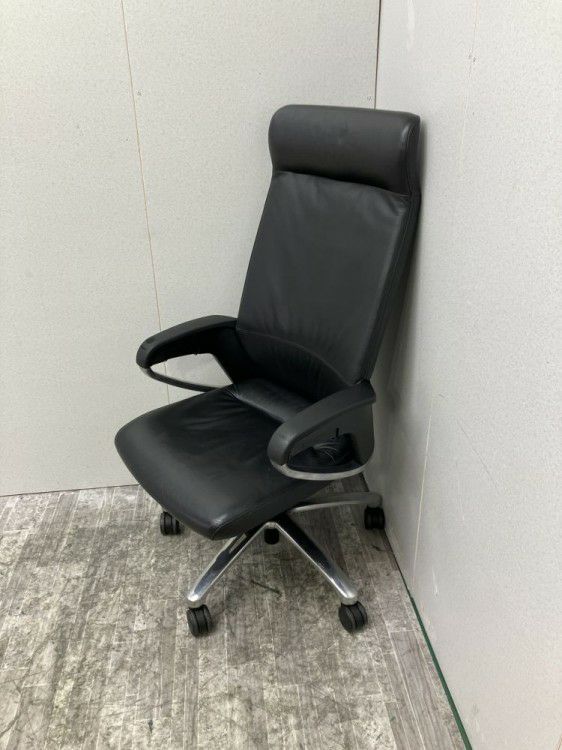 三重県にて コクヨ 固定肘付フィロソフィーチェア  を買取致しました。