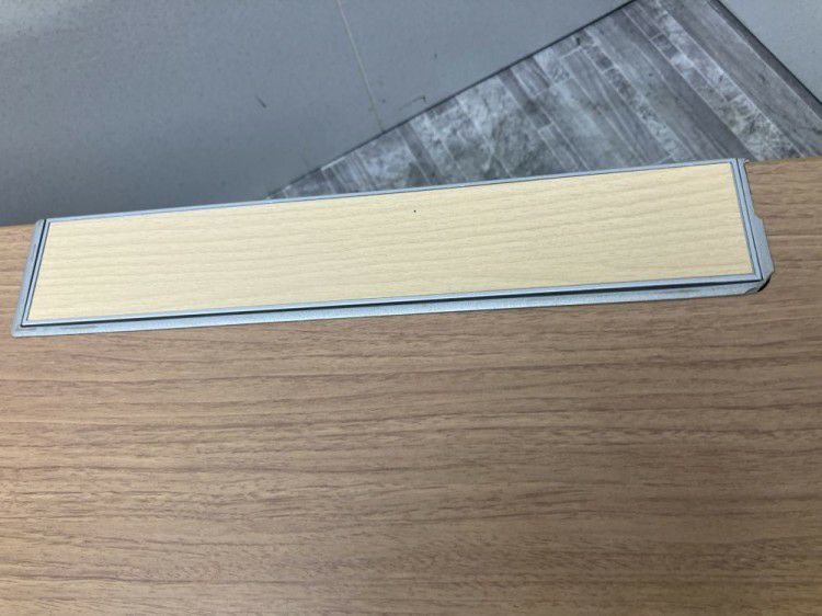 静岡県にて オカムラ 2300ラウンドデスク+ワゴンセット  を買取致しました。