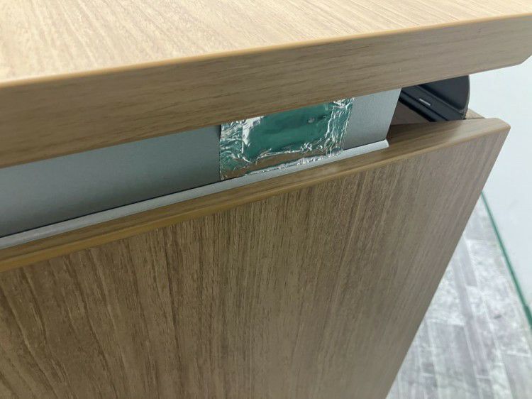 静岡県にて オカムラ 2300ラウンドデスク+ワゴンセット  を買取致しました。