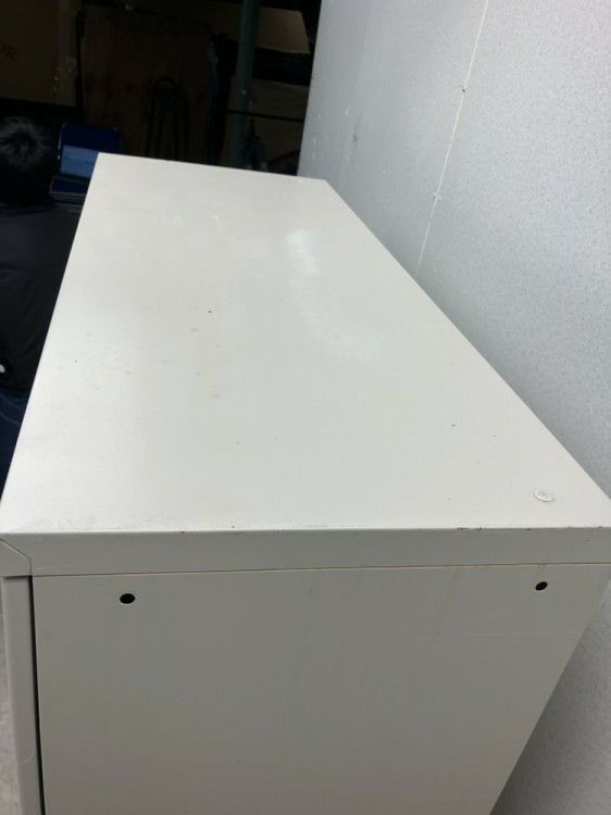 愛知県にて コクヨ 12人用ロッカー  を買取致しました。