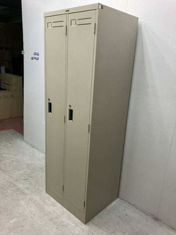 愛知県にて コクヨ 2人用ロッカー  を買取致しました。