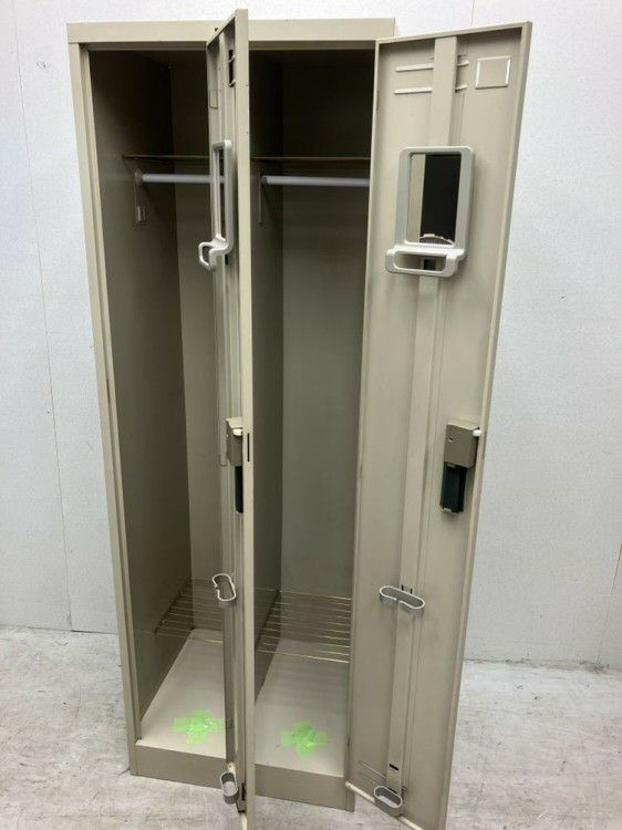 愛知県にて コクヨ 2人用ロッカー  を買取致しました。