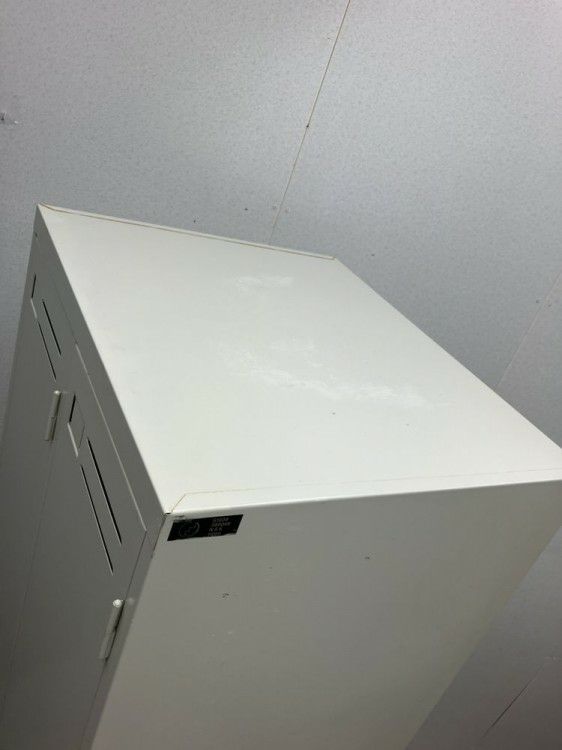 静岡県にて コクヨ 2人用ロッカー  を買取致しました。