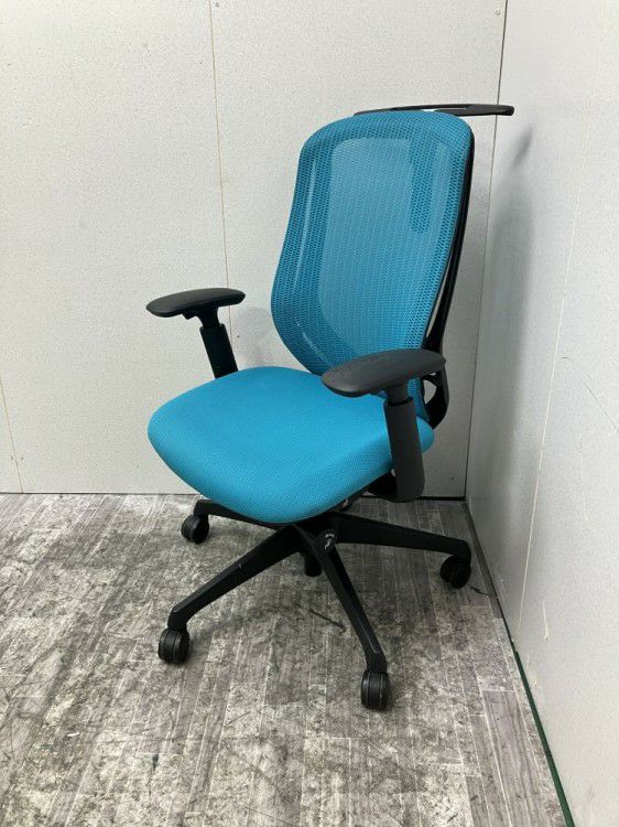 静岡県にて オカムラ 可動肘付シルフィーチェア  を買取致しました。