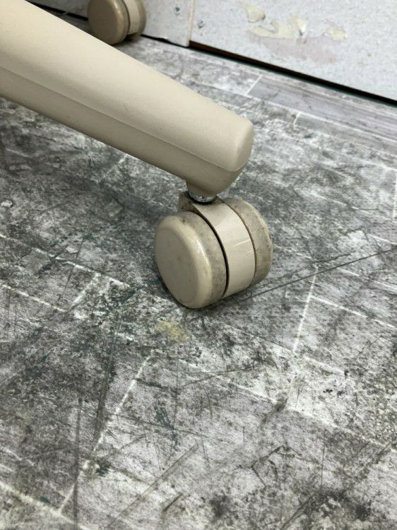 愛知県にて コクヨ パロチェア  を買取致しました。